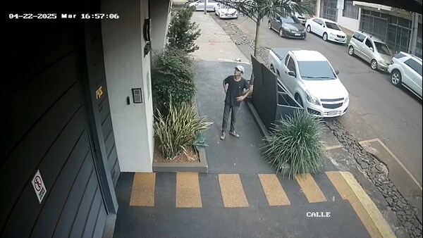 Denuncian hurto de bicicleta y piden colaboración para identificar al responsable