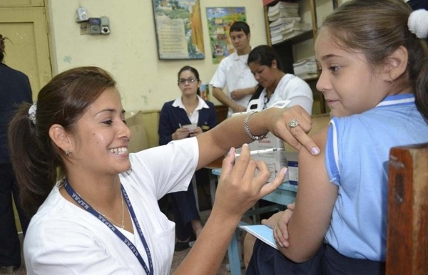 El PAI Regional Itapúa garantiza disponibilidad de vacunas del esquema regular en todas las escuelas
