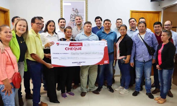 Municipalidad entregó aportes a 38 comisiones de Coronel Oviedo – Prensa 5