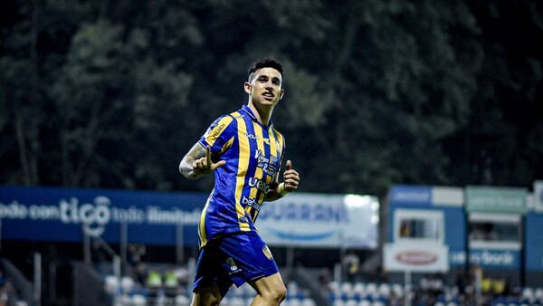 Luqueño, por el primer festejo