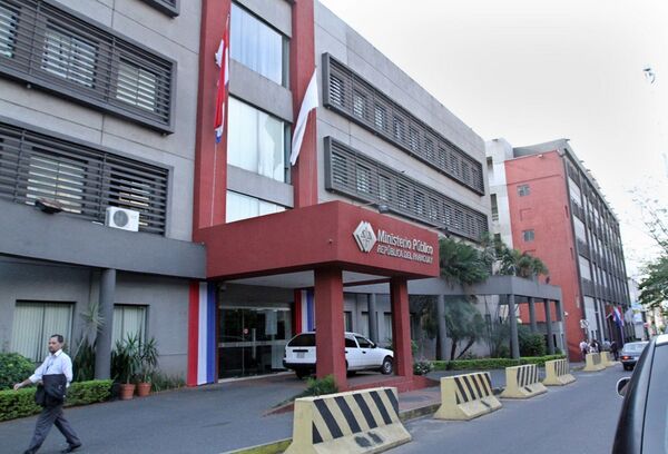 Agentes rechazan "hostigamiento" ante pedido de juicio político a Fiscal General - 1000 Noticias