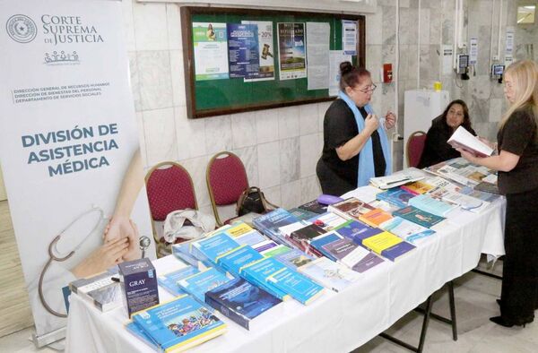 Se realizó feria por el Día Internacional del Libro
