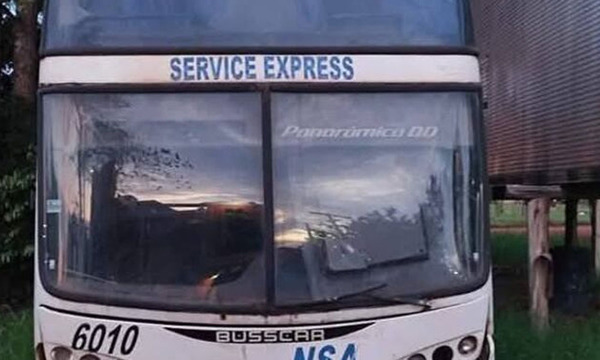 Encuentran cuerpo en descomposición dentro de un colectivo abandonado en CDE - OviedoPress