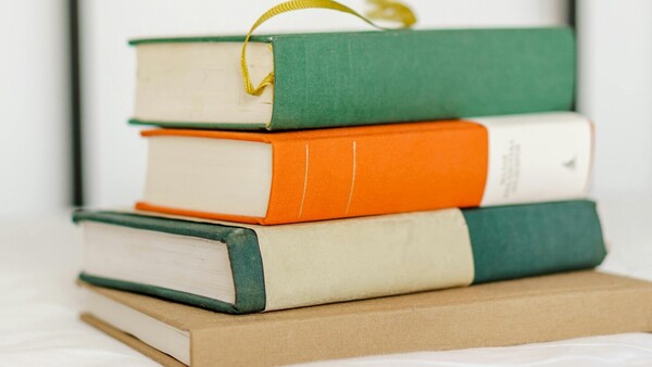 Día Internacional del Libro: Los escritores paraguayos a quienes debemos de leer