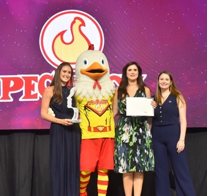 Pollos Pechugón se consagró campeón por 13 años consecutivos | Premiación Top Of Mind | 5Días