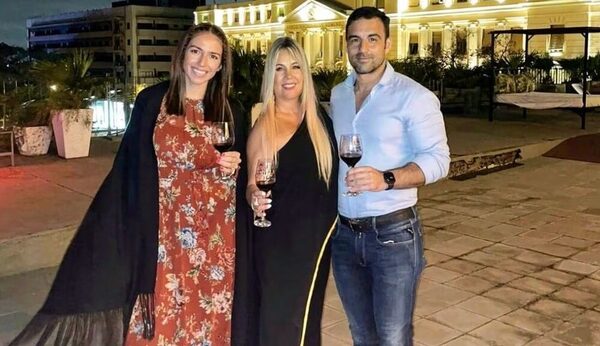 ¡Bibi Landó debuta como abuela!