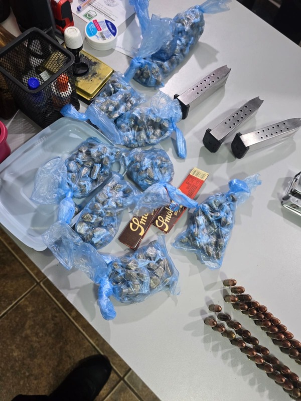 Requisan penal de CDE e incautan armas caseras y otros elementos - trece