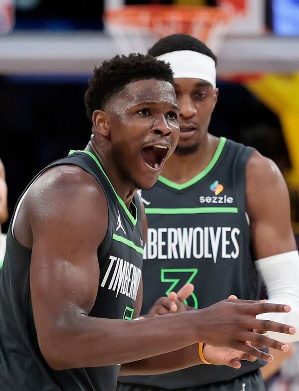 NBA multa con 50.000 dólares a Edwards por gesto “obsceno” hacia un aficionado - Polideportivo - ABC Color