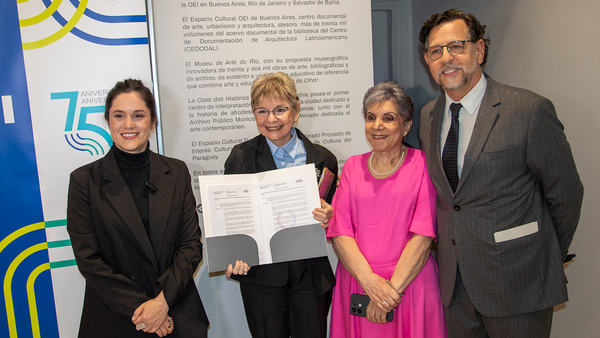 Inauguran un espacio cultural que acoge el legado personal y literario de Augusto Roa Bastos - .::Agencia IP::.