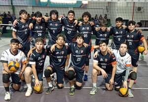 Torrente de juegos en diferentes niveles se cumplen en voley de sala