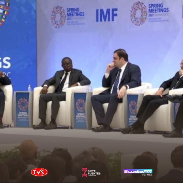 Paraguay: Estabilidad Macroeconómica como Clave para el Desarrollo, según Ministro Fernández Valdovinos - TVS