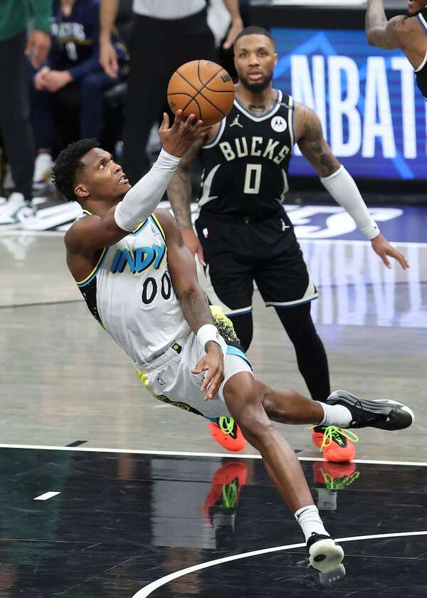 NBA: Pacers derrotan de nuevo a Bucks en el regreso de Damian Lillard - Polideportivo - ABC Color