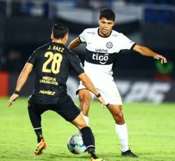 Olimpia sólo pudo sumar un punto de local ante Peñarol y Bulo Bulo batió a Velez 2 a 1