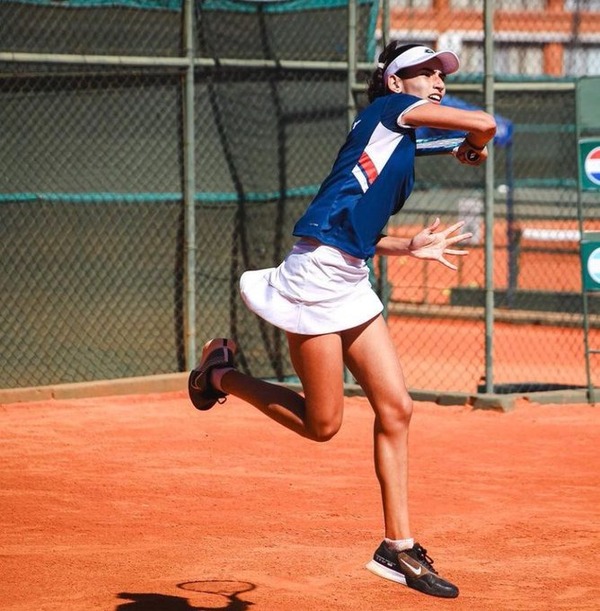 Alvaro Núñez y Victoria López se instalan en cuartos de final