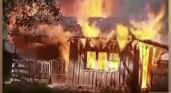 Incendio destruye por completo una vivienda en Hohenau - SNT
