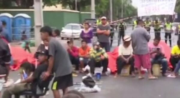 Corte total en Av. Artigas por protesta de nativos - SNT