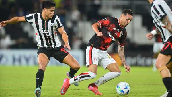 Libertad pierde la punta ante el São Paulo