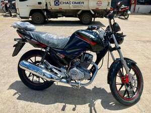 Lambaré: cámaras captan robo de motocicleta en una vivienda - Policiales - ABC Color