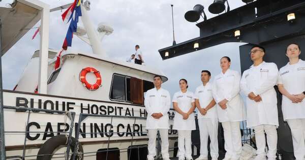 La Nación / El buque hospital lleva asistencia a Bahía Negra
