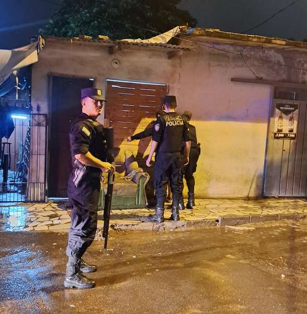 Balacera por rivalidad en La Chacarita dejó dos heridos - Policiales - ABC Color