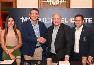 Sellan acuerdo Asismed y el Club Centenario - Empresariales - ABC Color
