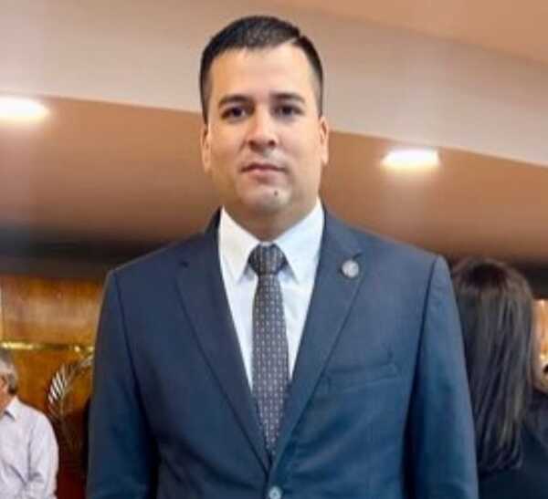 Fiscal pide anular la absolución de profesor que escribió a alumnita “me gustaría besar tus labios”