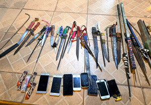 Durante cateo incautan una pistola, drogas y alcohol en pabellón del PCC - La Clave
