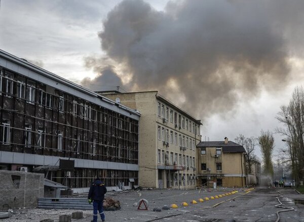 Rusia lanza misiles y drones sobre Kiev: causa nueve muertos y 70 heridos - 1000 Noticias