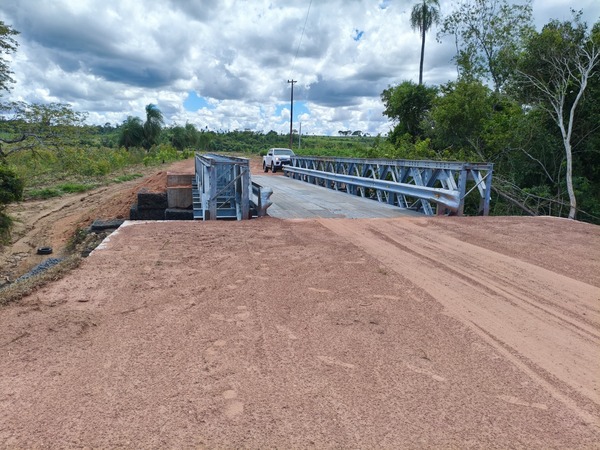 Puente metálico sobre el arroyo Itandey en Canindeyú registra un 95% de avance - .::Agencia IP::.
