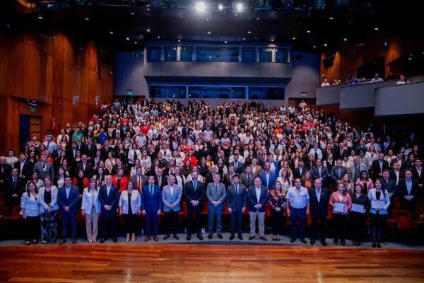 Más de 850 docentes concluyen formación en prevención del consumo de drogas