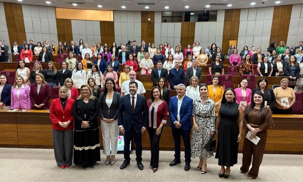 Más de 100 historias de mujeres: Diputada Rocío Abed presentó su libro “Paraguayas en el Poder” – Diario TNPRESS