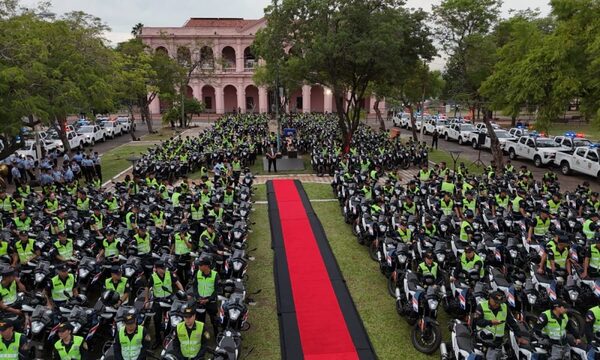 Gobierno entregó patrulleras, motos y equipos de comunicación a la Policía, adquiridos por Itaipú – Diario TNPRESS