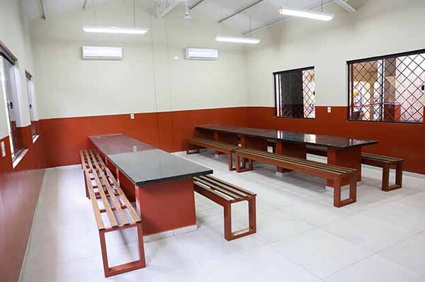 Gobernación de Alto Paraná inauguró cocina comedor en escuela de Minga Guazú | DIARIO PRIMERA PLANA