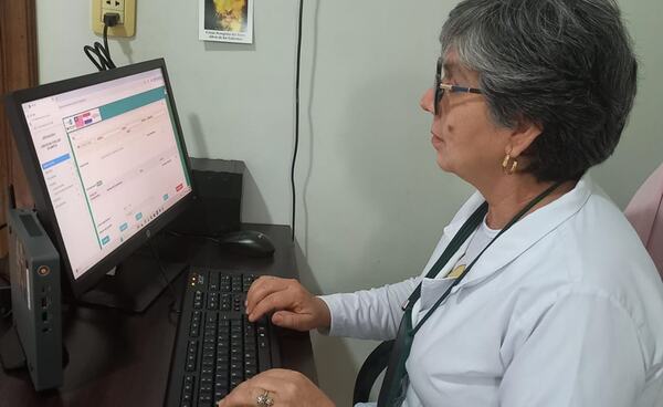 Suman instituciones con sistema informatizado de salud