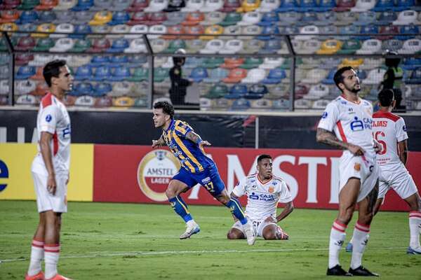 Luqueño y un amargo resultado en Perú - Fútbol - ABC Color