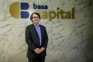 Escenario econ贸mico 2025: riesgos latentes y factores a monitorear para Paraguay tras el IPoM de marzo