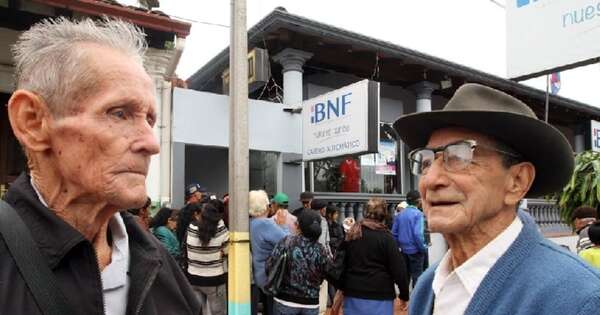 La Nación / Pensión adultos mayores: en el 2028 alcanzaría a toda la población beneficiaria