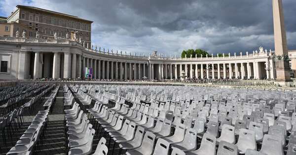 La Nación / Hasta ahora 130 delegaciones de dirigentes mundiales y de la realeza despedirán al papa el sábado