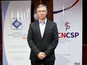 Cámara Nacional de Comercio y Servicios de Paraguay: Ricardo Dos Santos asume la presidencia  - Nacionales - ABC Color