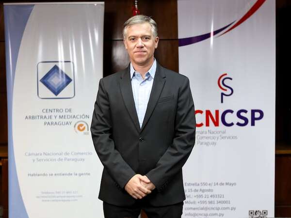 Cámara Nacional de Comercio y Servicios de Paraguay: Ricardo Dos Santos asume la presidencia - Nacionales - ABC Color