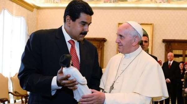 Maduro dice que el papa Francisco defendió al pueblo venezolano de “la agresión” de EE.UU. - Mundo - ABC Color