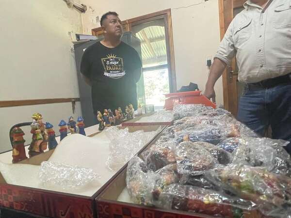 Senad detiene a dos miembros de un esquema de “narcoencomiendas” - Policiales - ABC Color