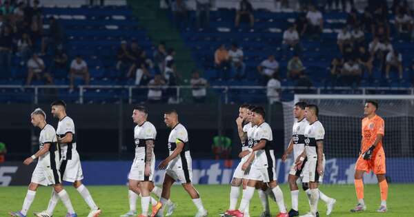 La Nación / Olimpia, al borde del colapso