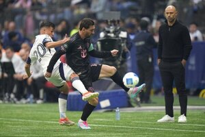 Versus / Andrés Cubas explicó lo que pasó en el picante cruce con Lionel Messi