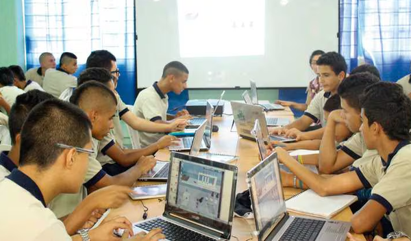 El MEC aclara alcance del comunicado sobre festejo del Día del Maestro - Noticiero Paraguay