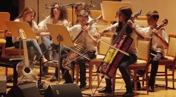 ¡La Orquesta de Cateura estrenará un documental producido por famosa cantante!