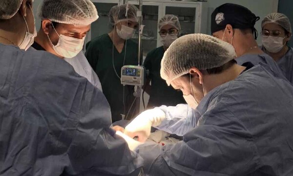 Realizaron primera cirugía de extirpación total de tiroides en el Hospital General de Coronel Oviedo – Prensa 5