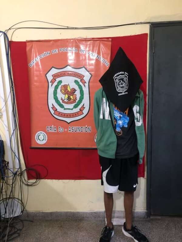 Policía detiene a integrante de pandilla de la Chacarita - Nacionales - ABC Color