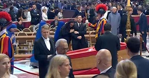 Diario HOY | Latorre representó a Paraguay en funeral de Francisco: “Fue una mezcla de sentimientos”