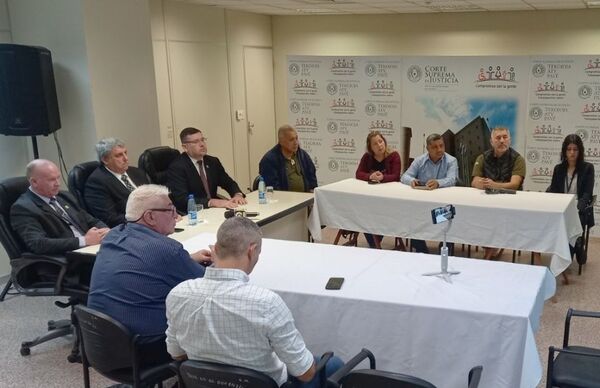 Periodistas de Cordillera participaron de conversatorio sobre la política de comunicación del Poder Judicial